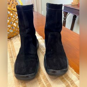 Prada suede ankle boot with Vibram sole size 39 1/2